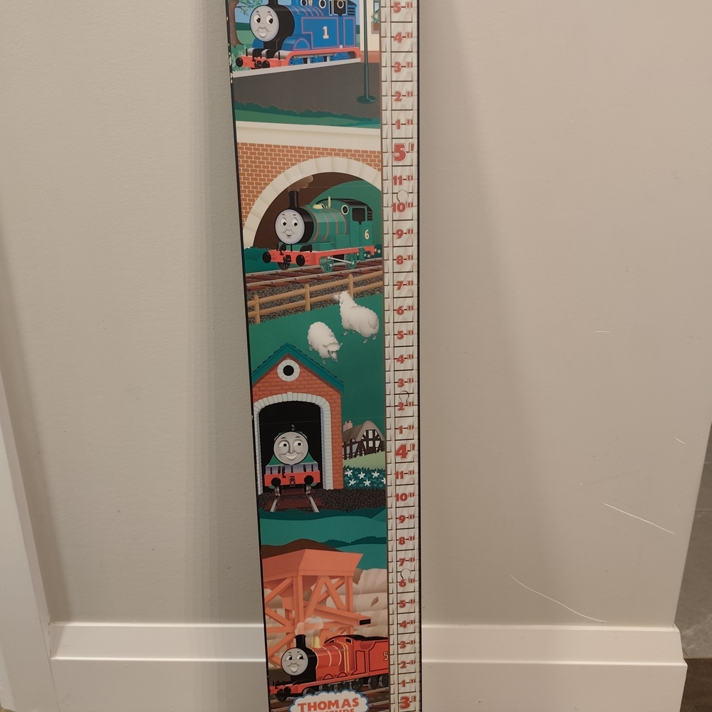 Thomas & Friends Green and Red Growth Ruler Wall Chart